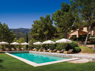 Richard Branson opens villas in Spain